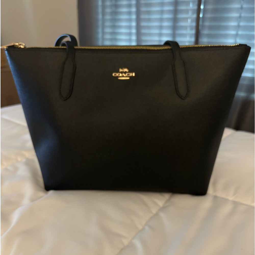NWT COACH small City Tote in pebble grain leather